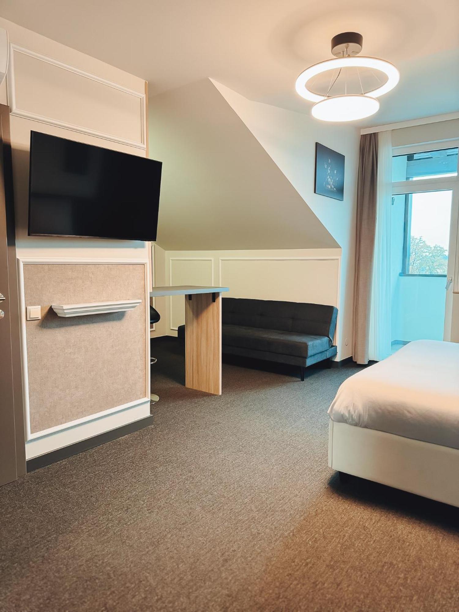 F Hotel 24H Check-In Hörsching 외부 사진