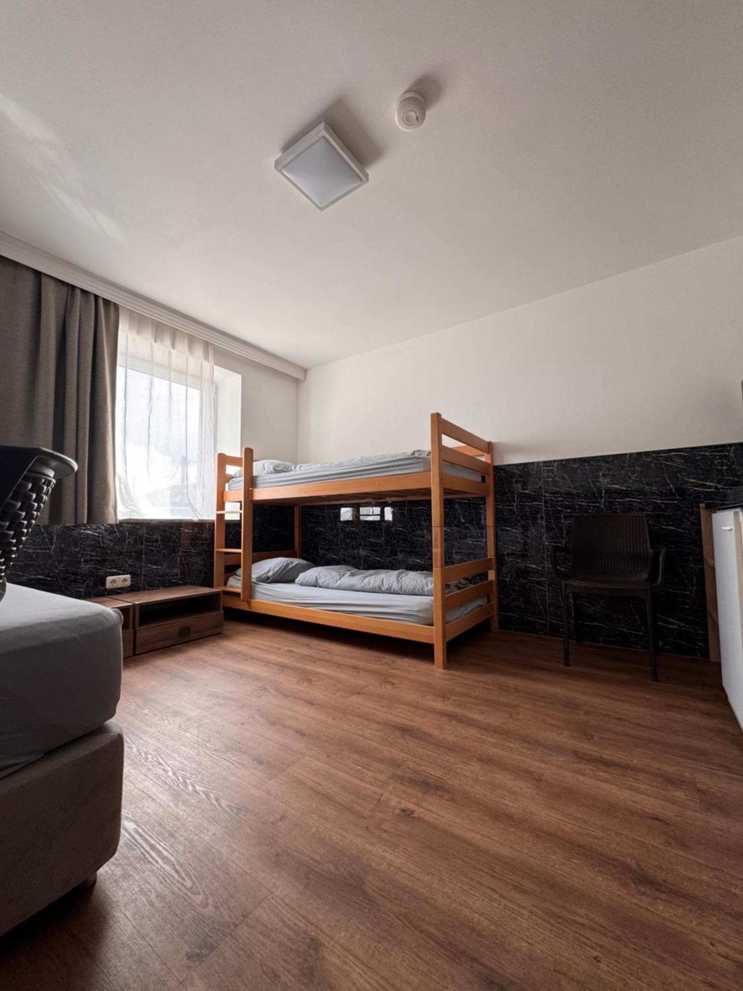 F Hotel 24H Check-In Hörsching 외부 사진